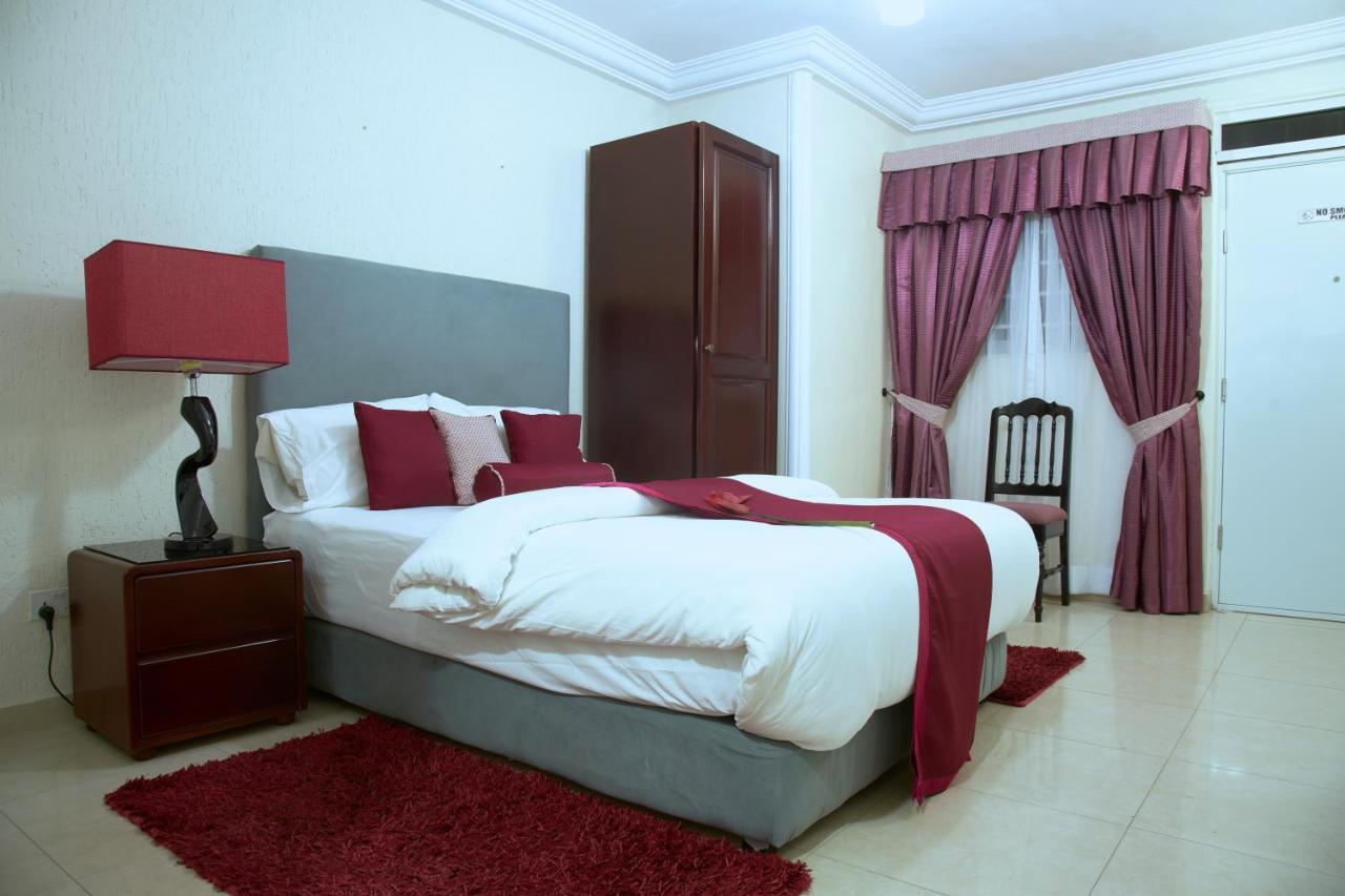 The Ritzz Exclusive Guest House Accra Exterior photo