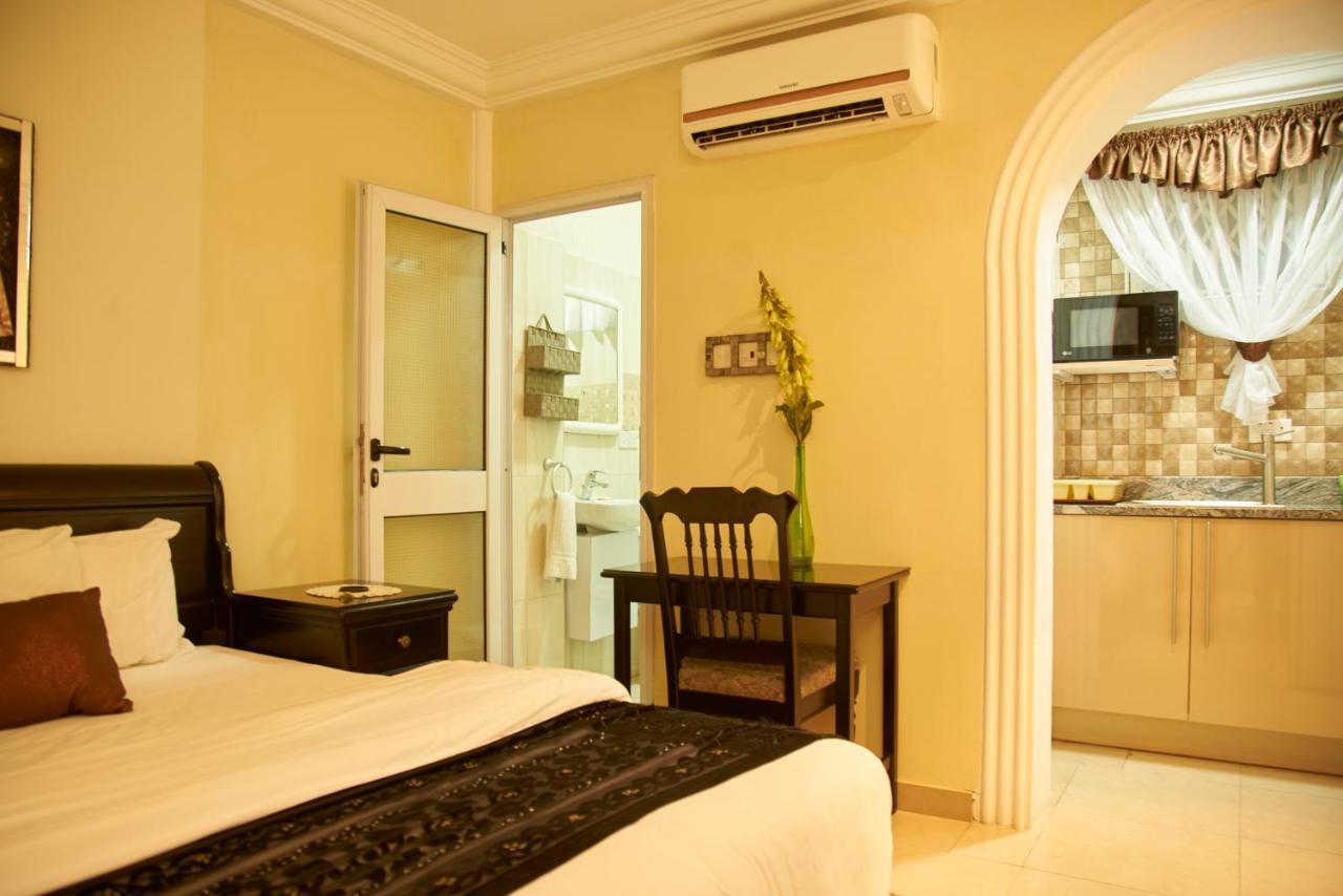 The Ritzz Exclusive Guest House Accra Exterior photo